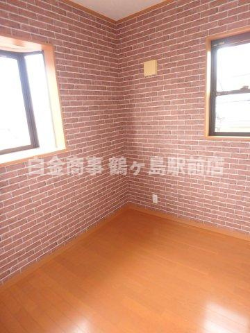 坂戸市にっさい花みず木中古戸建の洋室