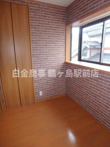 坂戸市にっさい花みず木中古戸建の洋室