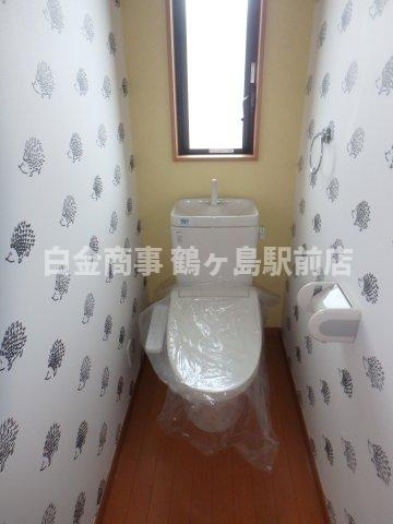 坂戸市にっさい花みず木中古戸建のトイレ