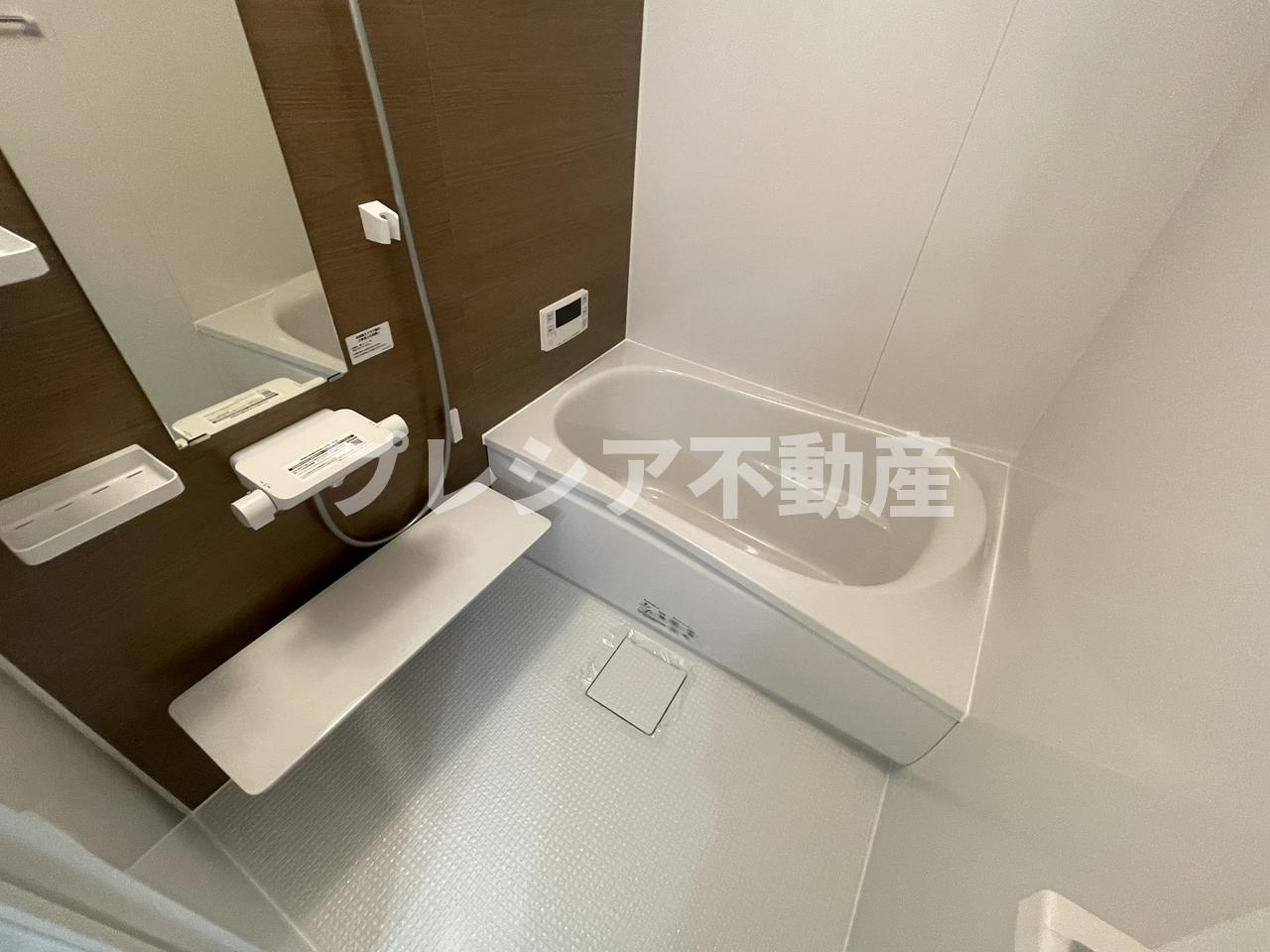 ジオレミヨ甲子園口の浴室