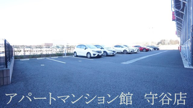 エキスポコンフォート Ⅱの駐車場