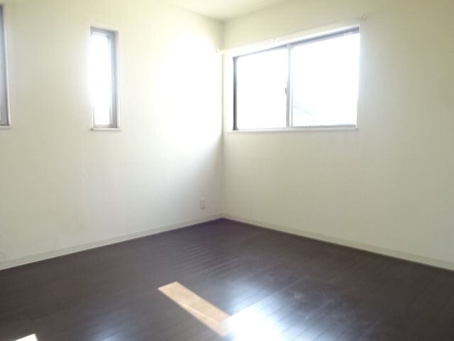 ソレイユ伊伝居の子供部屋