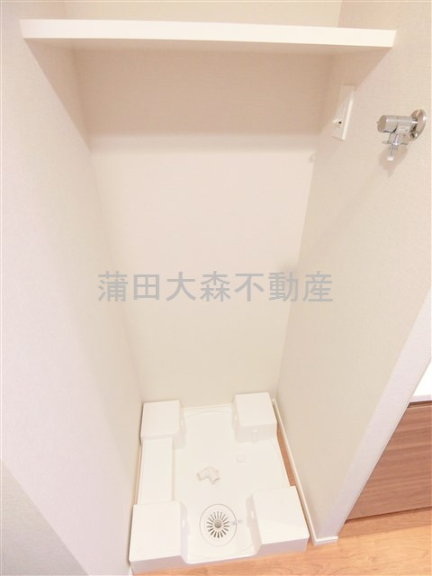 RESIDENCE大鳥居の設備|棚付きの室内洗濯機置き場