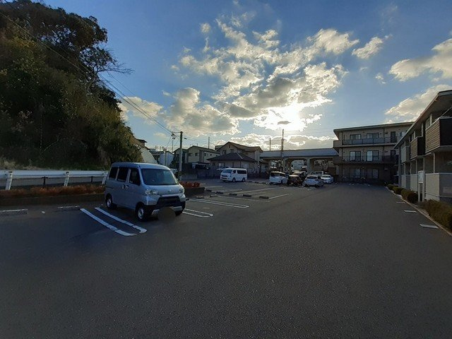 プティボヌールⅡの駐車場|カースペースがあります