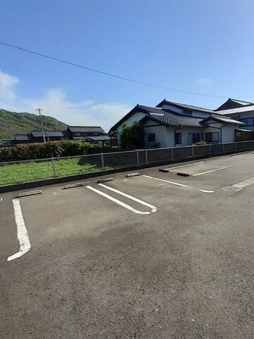 エテルノ　フィオーレ　Ａの駐車場|駐車場完備です