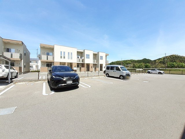 ジュネス佐志Ⅰの駐車場|駐車場完備です