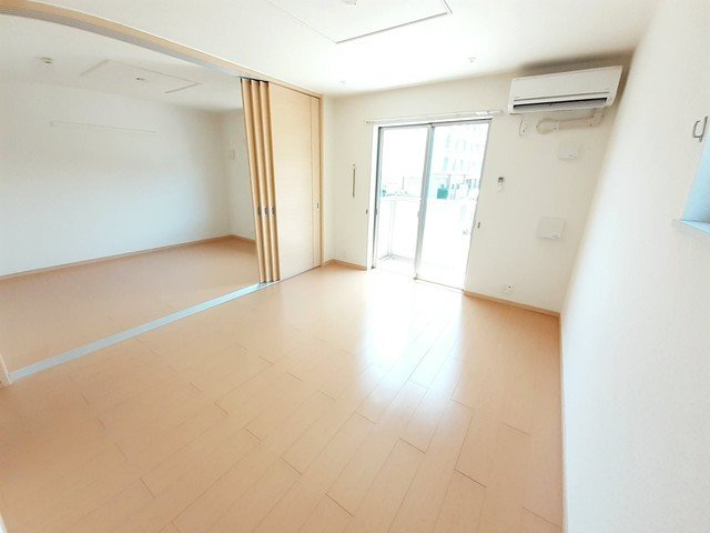 ジュネス佐志Ⅰの居間・リビング|ゆったりとした居間です