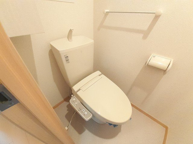 ジュネス佐志Ⅰのトイレ|コンパクトで使いやすいトイレです