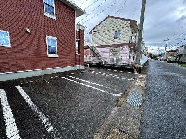 イーリス東唐津の駐車場|カースペースがあります