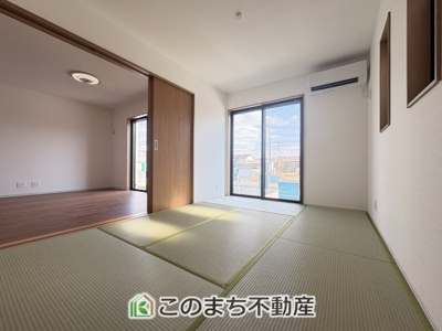 【和室】 | いろどりアイタウン栃木市平柳町3丁目22-P2　7号棟 | 宿泊者の就寝スペースとしても活用できる落ち着いた雰囲気の1階和室6帖☆
