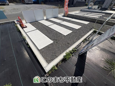 【駐車場】 | いろどりアイタウン栃木市平柳町3丁目22-P2　7号棟 | お車は最大で3台駐車可能です☆

