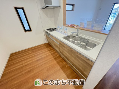 【キッチン】 | いろどりアイタウン栃木市平柳町3丁目22-P2　7号棟 | 人気の対面式キッチン☆料理をしながらご家族とコミュニケーションが取れます♪
