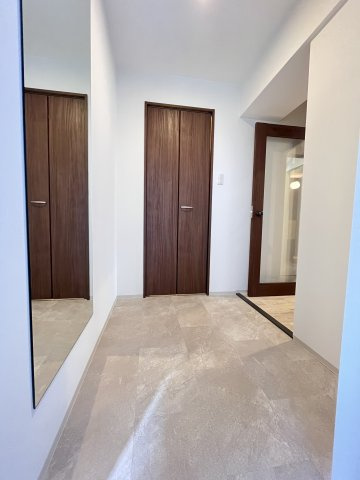 大阪市都島区高倉町１丁目の賃貸マンションの玄関