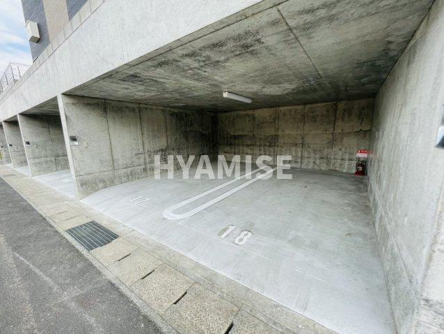 タンドレス多良見の駐車場