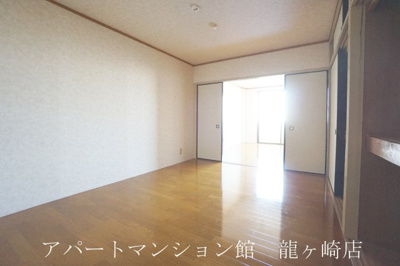 【寝室】 | サンラフォーレ佐貫 | 和室