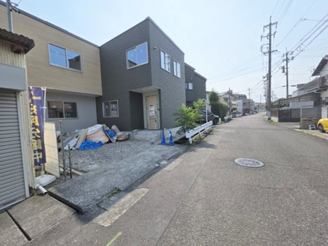 売新築戸建　静岡市清水区中矢部町の前面道路含む現地写真