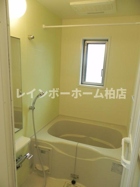 仲介手数料（賃料の1.10ヵ月）の50％OFF対象物件！の浴室