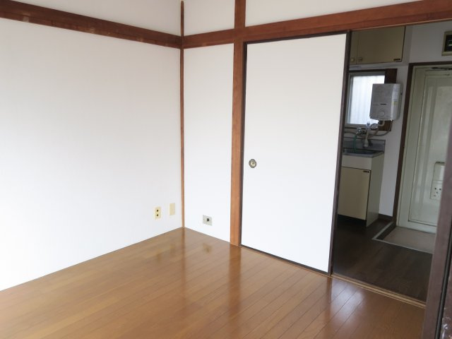 本八幡サンローズの内装