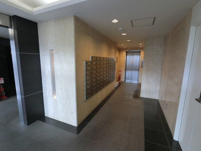 カスタリア船橋のエントランス