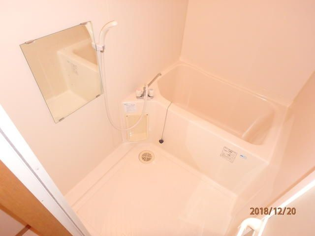 サンモールの浴室|日々の疲れを癒すお風呂付です