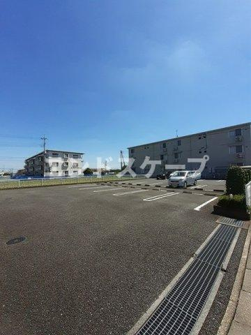 フェリーチェの駐車場|高崎、前橋のお部屋探しはエンドスケープまで！お客様の理想お聞かせ下さい♪