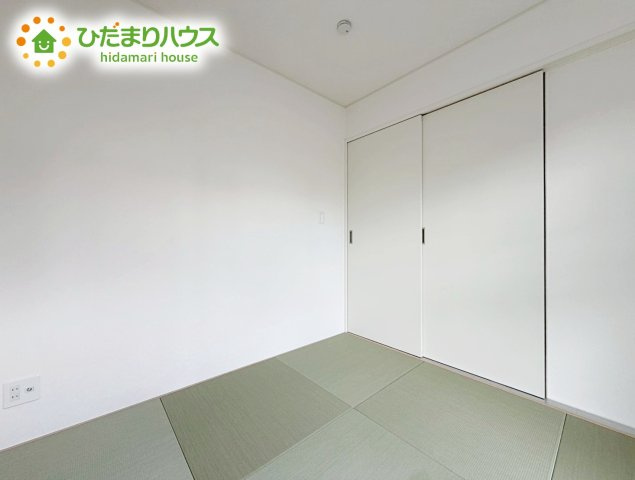 郡山市大槻町第39　新築戸建　3号棟の和室|扉を閉じれば来客用のお部屋として。開いて広い空間を作れば、お子様の遊び部屋として使えます！