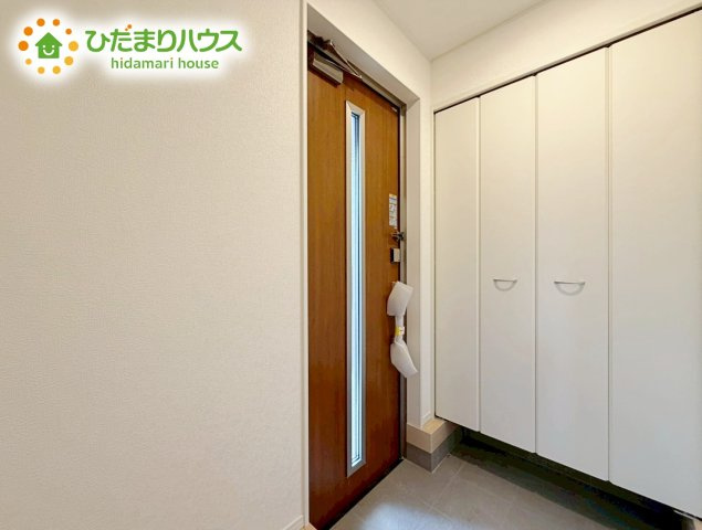 郡山市大槻町第39　新築戸建　3号棟の玄関|鍵や小物類を置けるスペースが確保できるため、散らかりがちな玄関をすっきりと保てます。