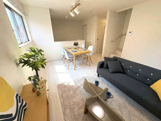 川口市柳崎　中古戸建の居間・リビング|2階LDK