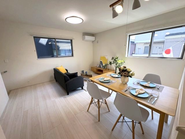 川口市柳崎　中古戸建の居間・リビング|2階LDK