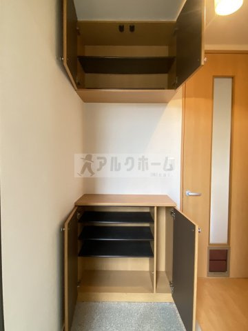 ブエナアビテート1の玄関