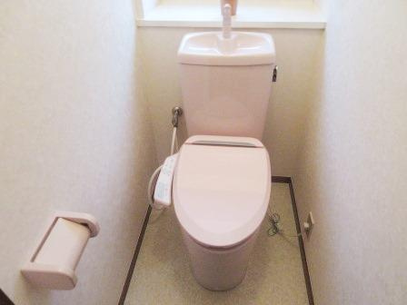 西巣鴨一丁目戸建のトイレ
