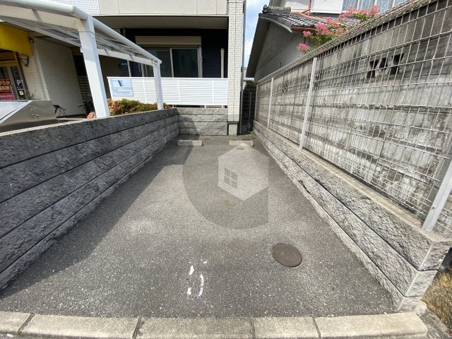 メゾンれもんの木の駐車場