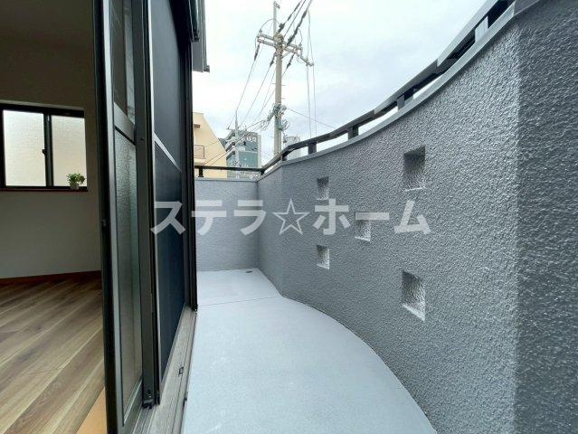 十三東4 中古戸建のバルコニー|開放的で明るい空間を演出してくれるバルコニーです