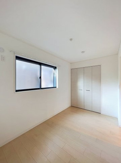 【洋室】 | GlowHomes溝の口 | ※同建物ほかのお部屋の写真です。