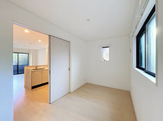 【洋室】 | GlowHomes溝の口 | ※同建物ほかのお部屋の写真です。