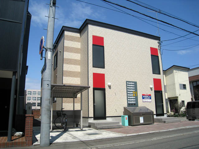 レオパレスルネ