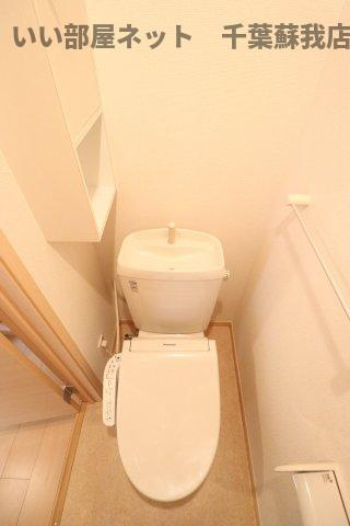 コンフォルターブル　Ⅱのトイレ|落ち着いた色調のトイレです