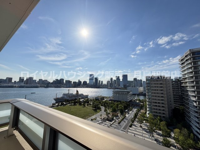 ☆西向きの角部屋のため、特に午後は日当たり良好です☆