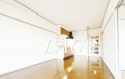 【居間・リビング】 | シャルマン島村 | 洋室のお部屋です。