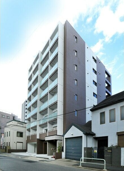 アレーヌコート金山の外観