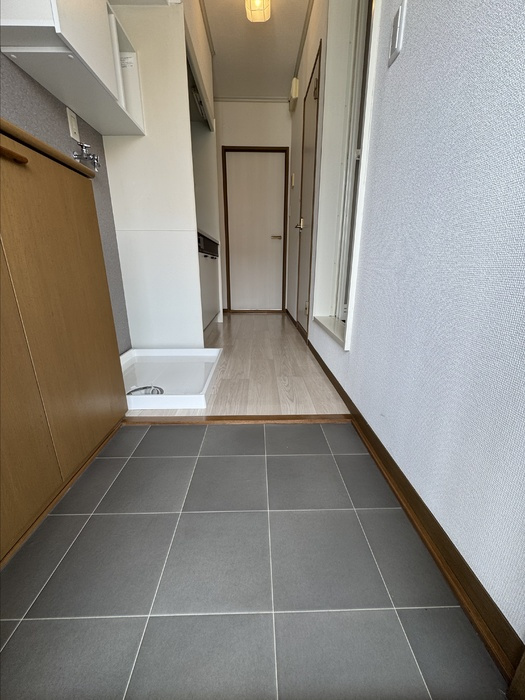 セジュールハゴロモ　A棟の玄関