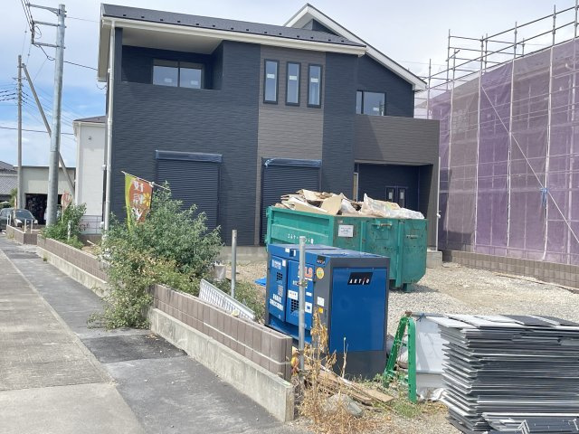 藤岡市下戸塚（全5棟）3号棟の前面道路含む現地写真