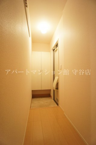 フルールAの玄関