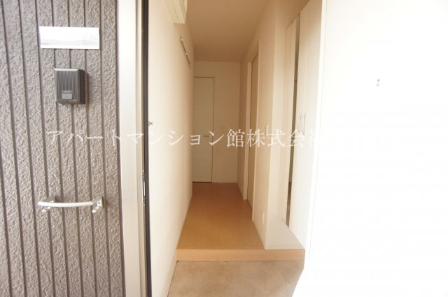 ガートナー百合ヶ丘の玄関