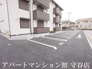 【駐車場】