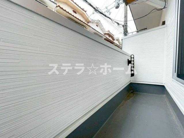 野中南2 中古戸建のバルコニー|バルコニーからの眺めを楽しみながら食事をしませんか