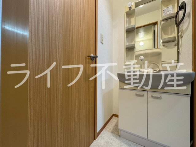 Twinsの独立洗面台|独立洗面台、朝の身支度には欠かせません