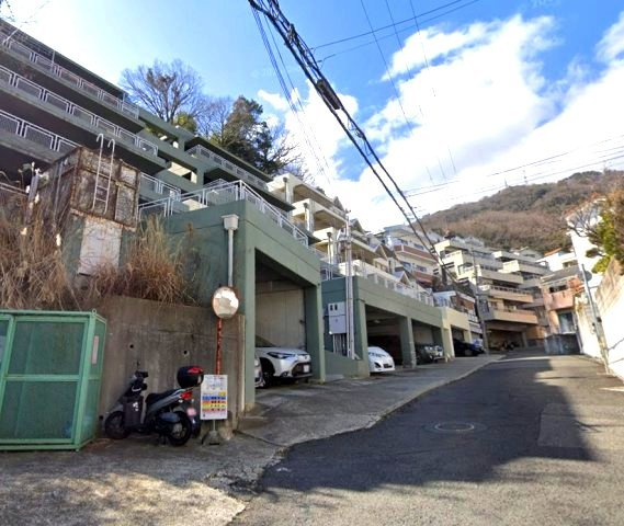 サンヴィラ六甲2号館の外観|車庫1台無料
