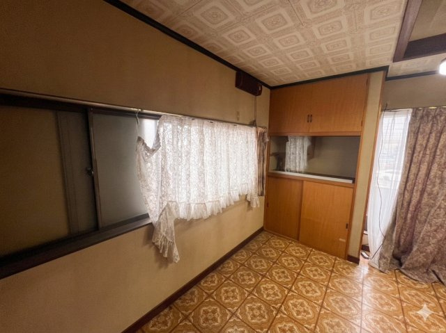 小山市三峯　続き間和室のある中古住宅、小山駅歩いて12分の玄関