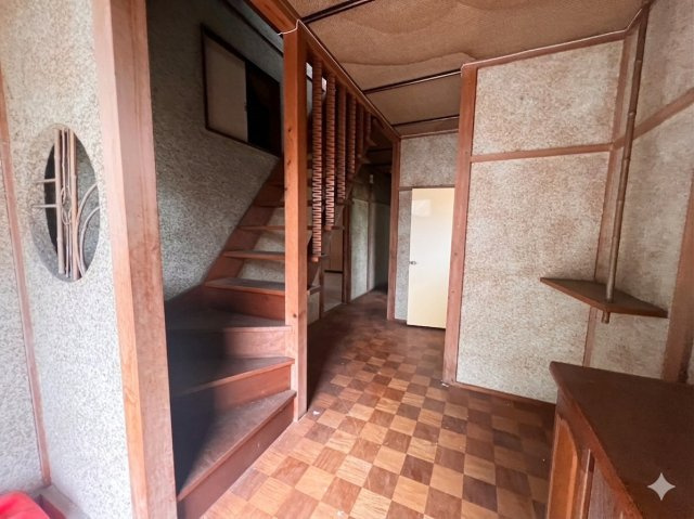 小山市三峯　続き間和室のある中古住宅、小山駅歩いて12分の玄関